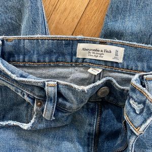 Abercrombie’s 90s High Rise Curve Love Jeans